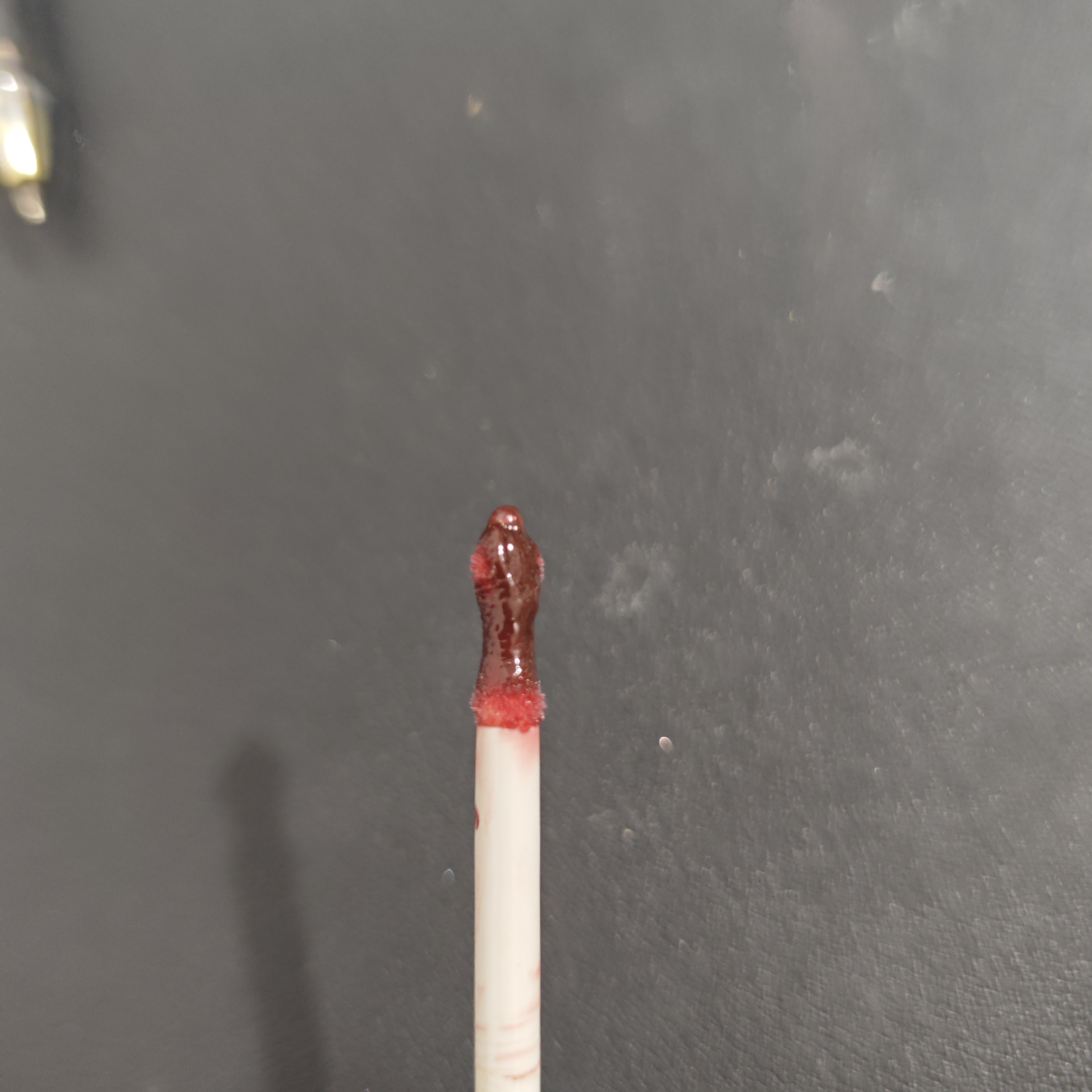 倩 棕管的好看唇蜜