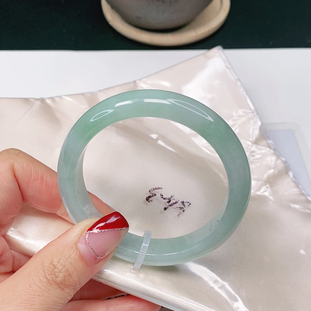【闪购商品】翡翠手镯未镶嵌正