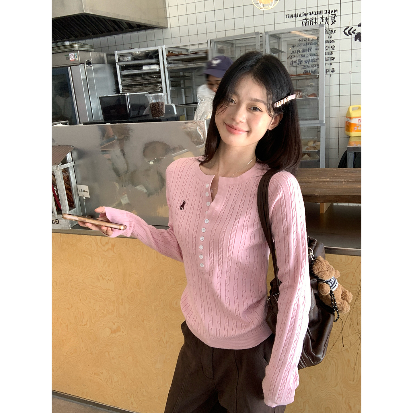 宋正恩10/27 10:00AM上新【麻花纽扣款粉色圆领针织衫】AAM089