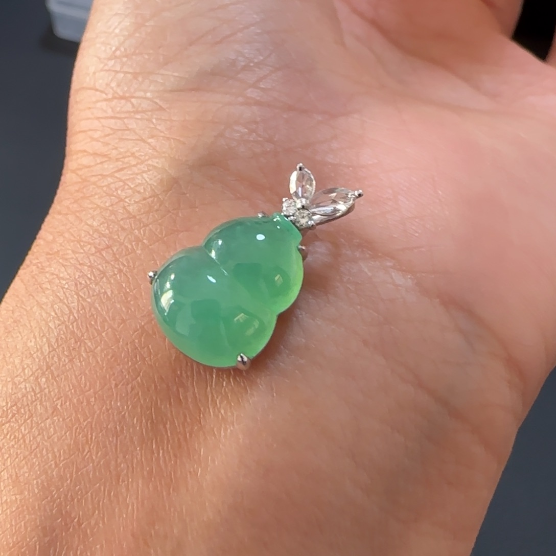 翡翠颈饰18K金镶嵌葫芦