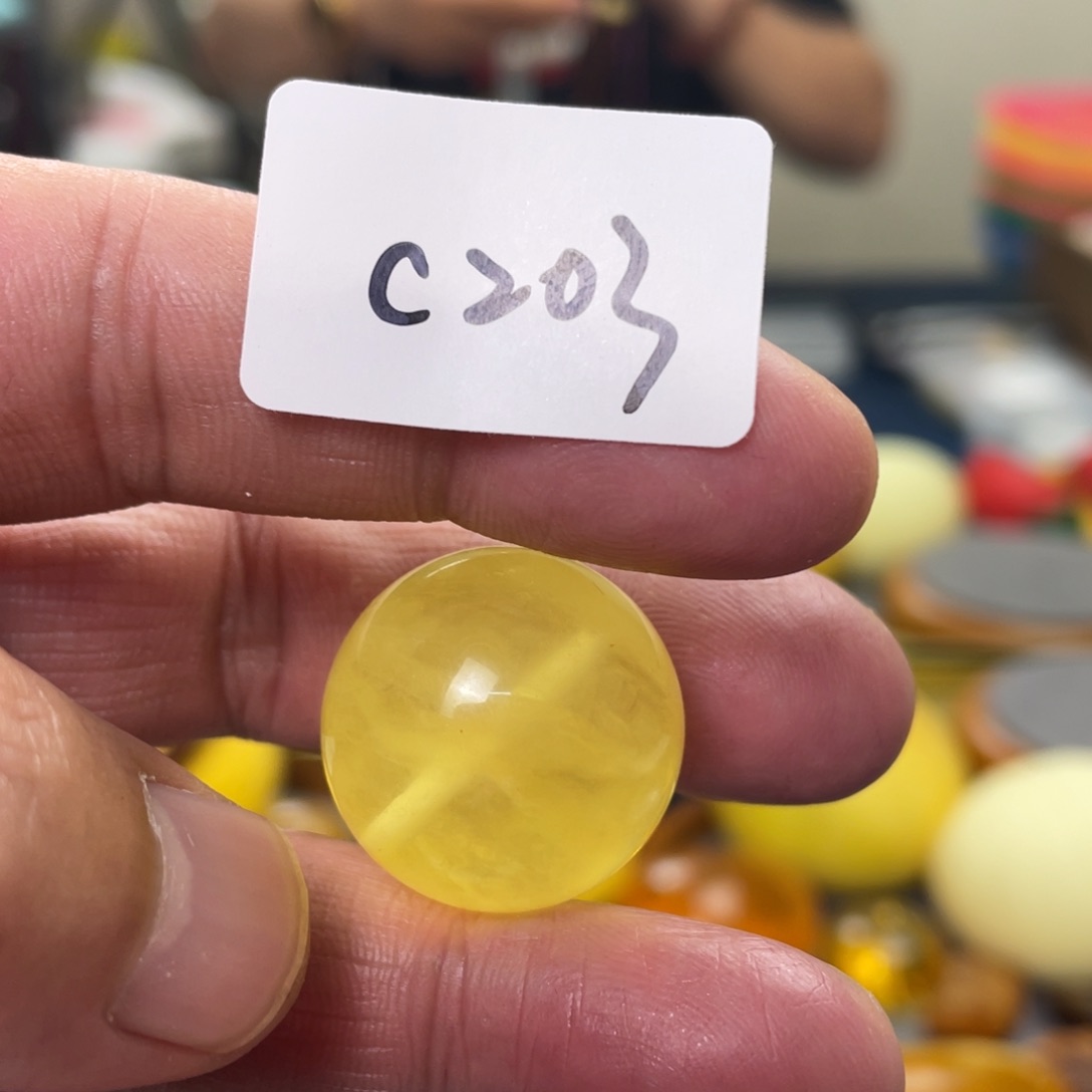 手链琥珀未镶嵌多样性发，发其中一件