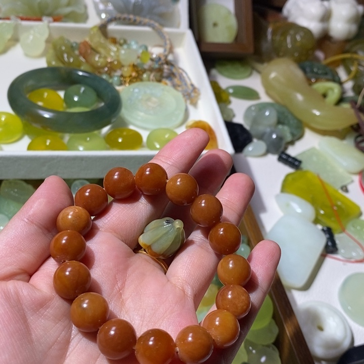 吃***要蛇纹石玉合金颈饰