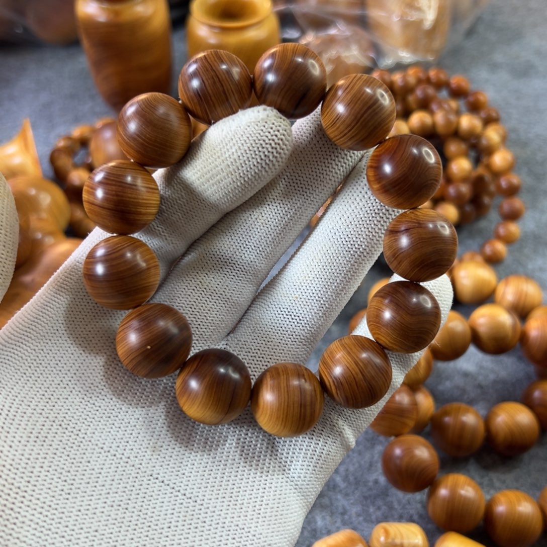 奔***跑柏木（崖柏）太行陈化黑油1.8