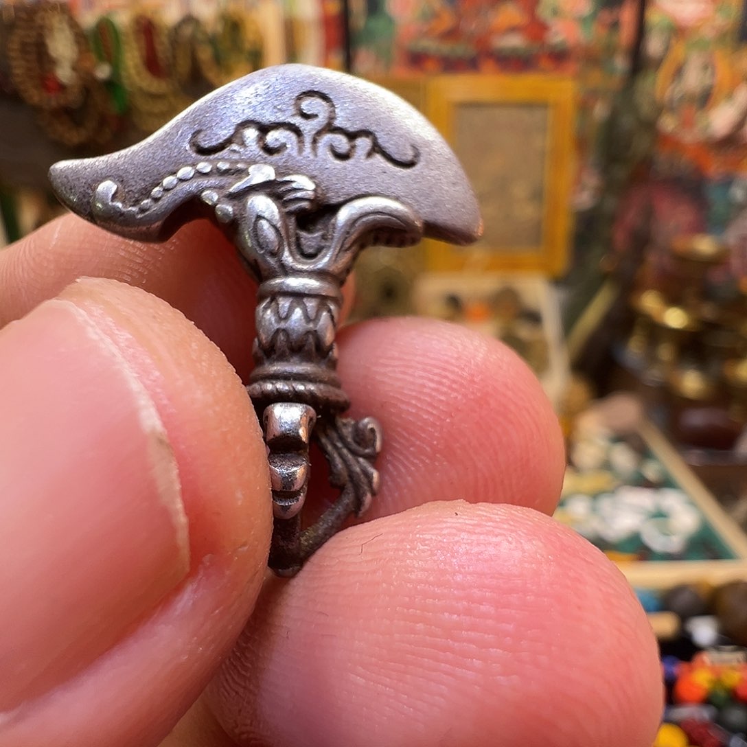 模棱两可哦兔子一直老老实实