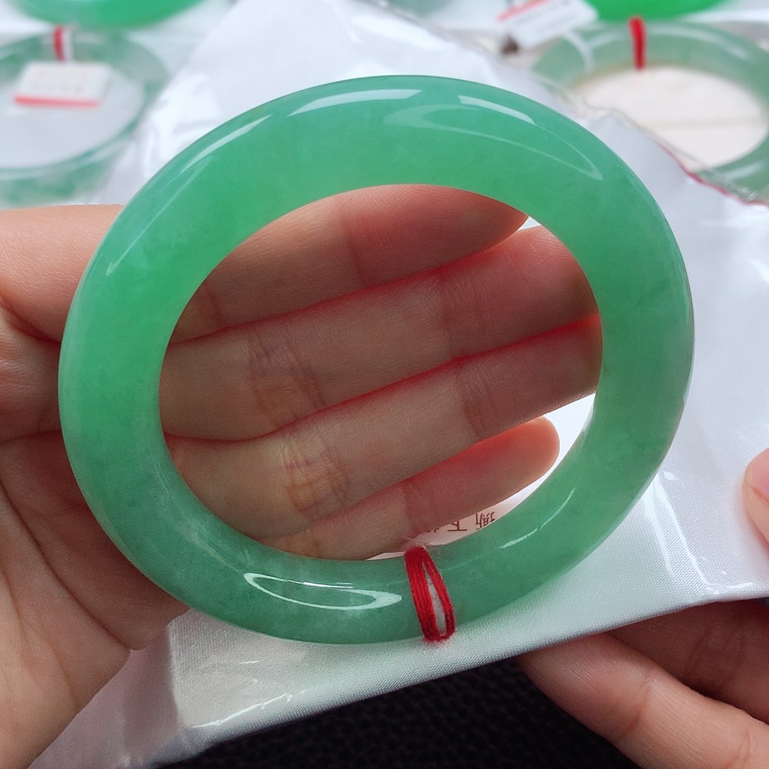 翡翠手镯未镶嵌55冰阳绿