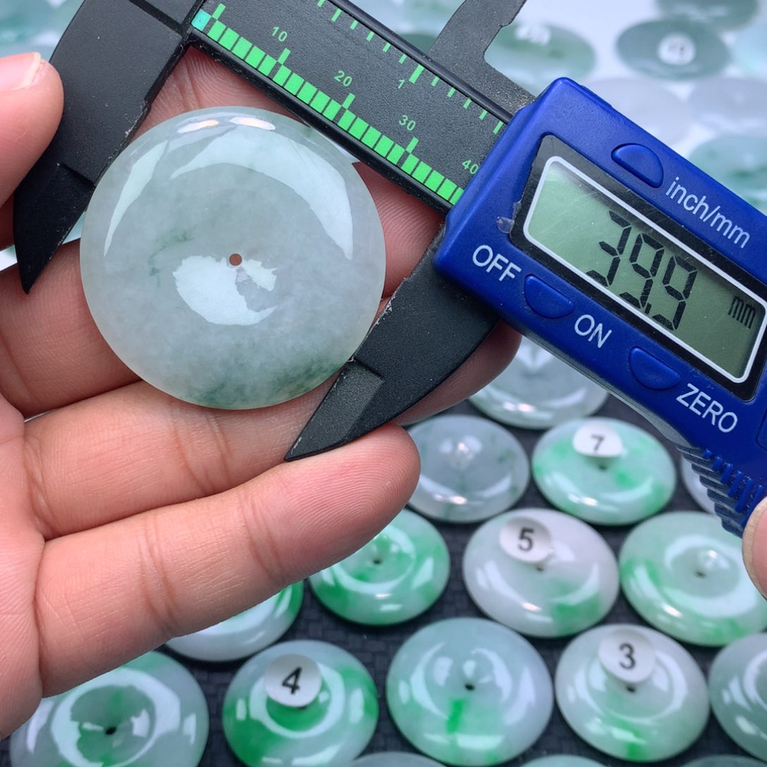 翡翠颈饰未镶嵌缅甸天然A货翡翠