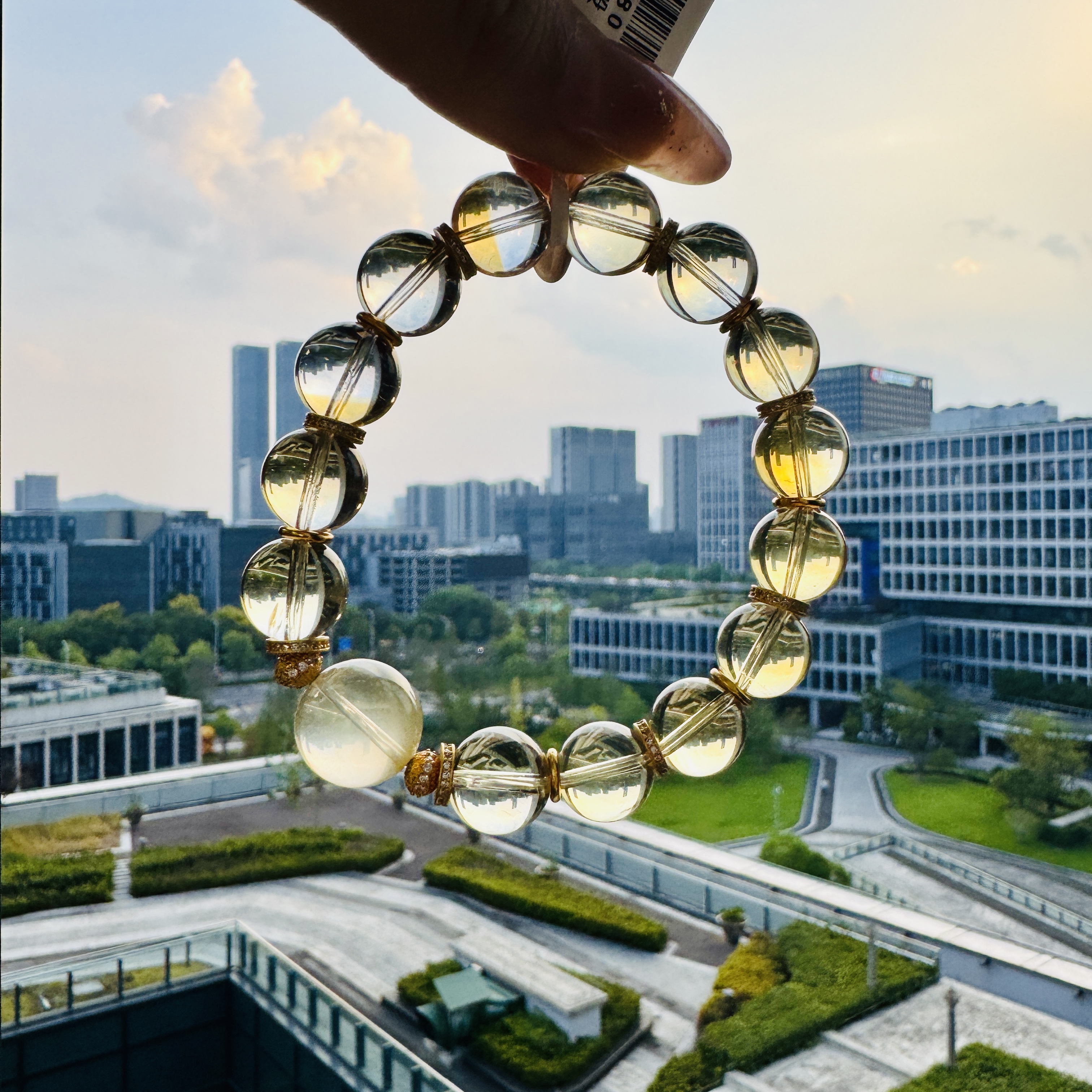 晶匠黄水晶设计款手串  编号H-Z24880  多样性发一