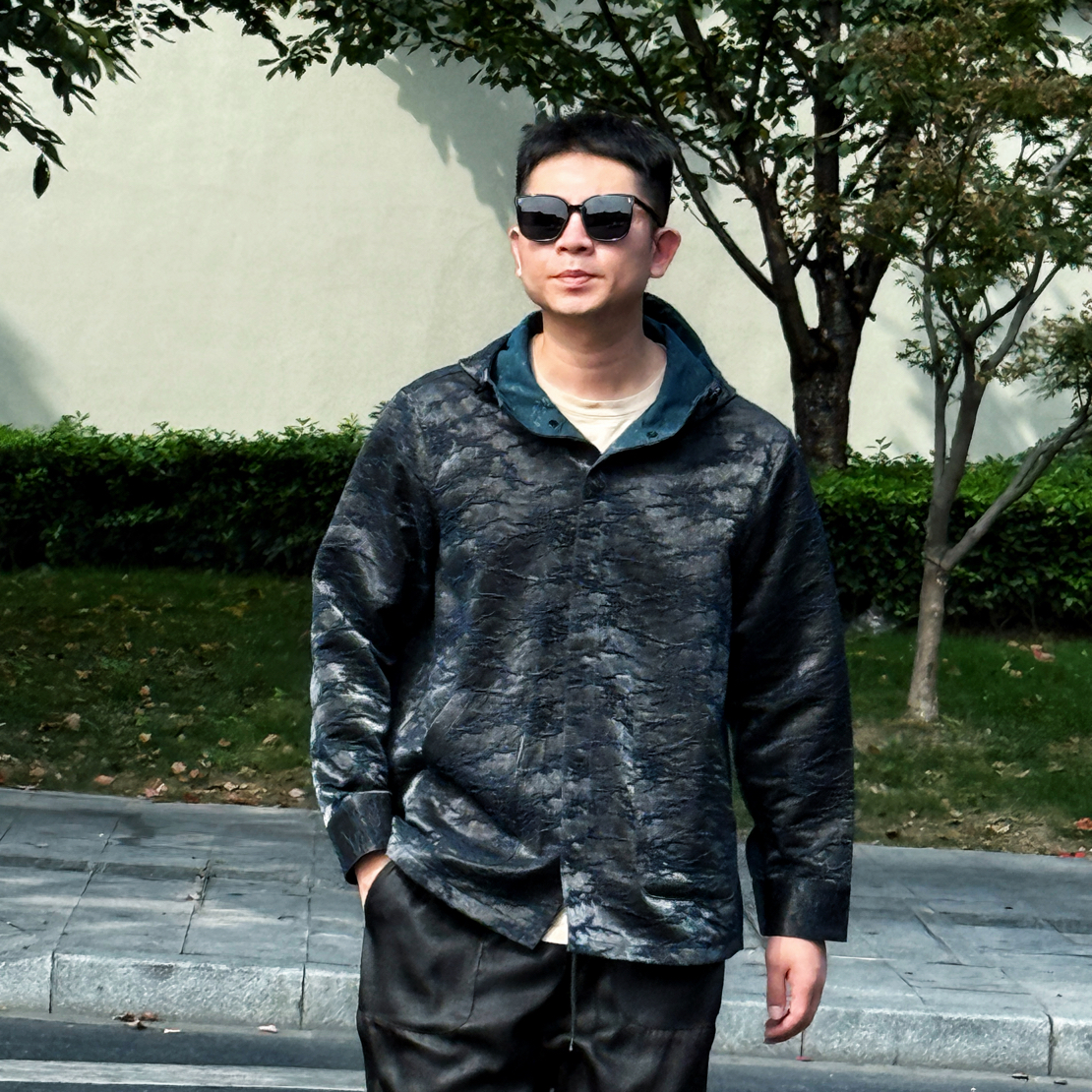 月下扬帆男士2604秋季新款桑蚕丝香云纱锦油绸双面穿连帽衫