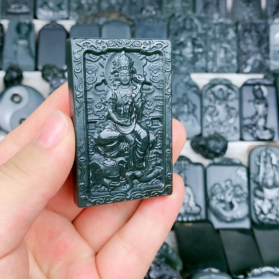 和田玉颈饰未镶嵌万****辣