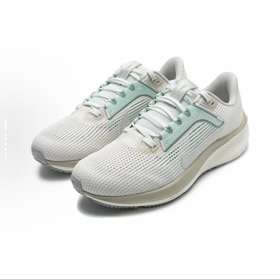 Nike/耐克飞马40 大童女子缓震透气专业运动跑步鞋4142 8866 7629