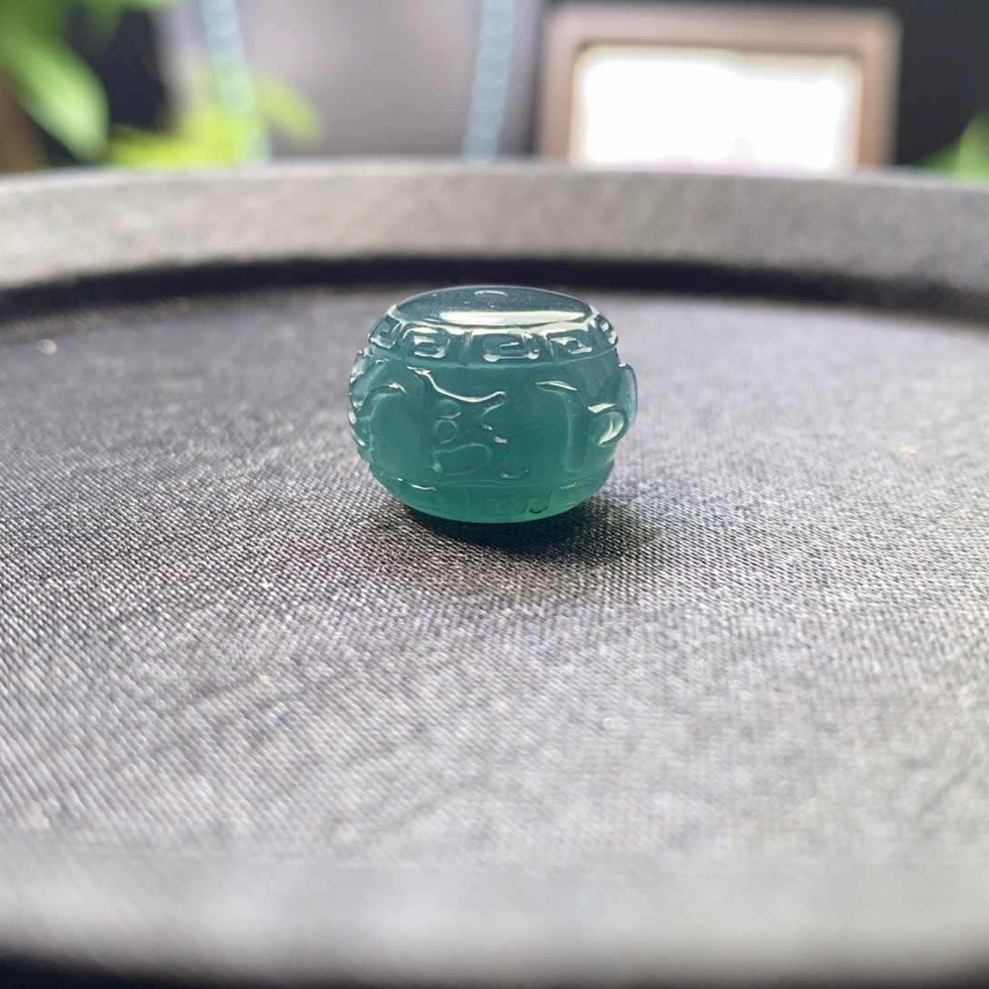 翡翠未镶嵌手串卡17左右六字真言珠子