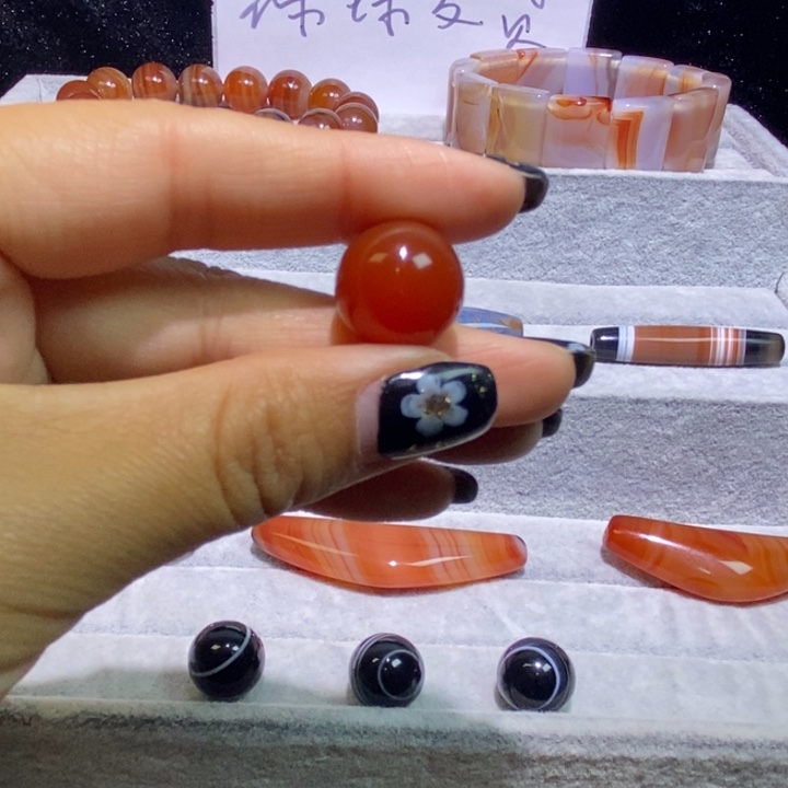 玛瑙/玉髓未镶嵌颈饰