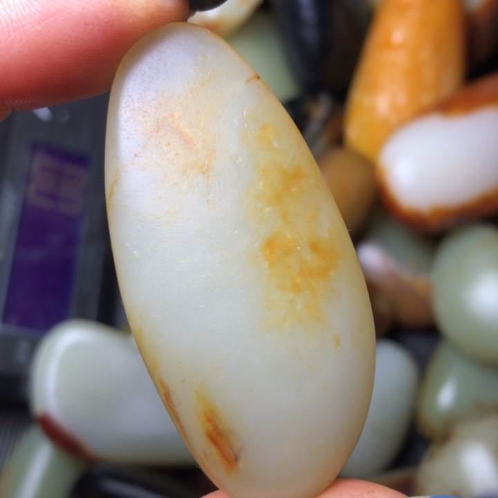 和田玉未镶嵌珠宝奇石