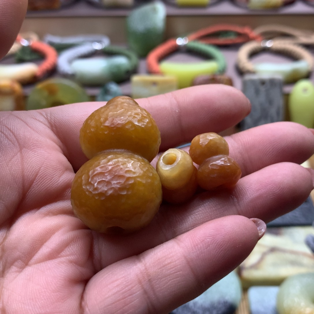 小****蛇纹石玉合金颈饰