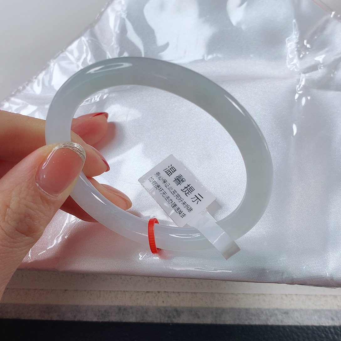 翡翠手镯未镶嵌 贵妃①①⑥