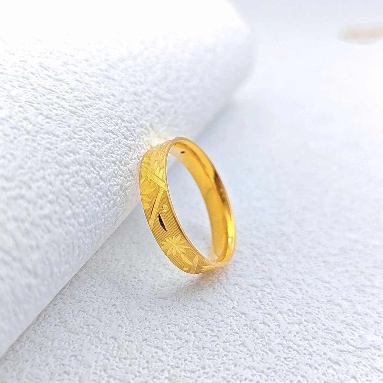 周大金足金车花戒指（19#）