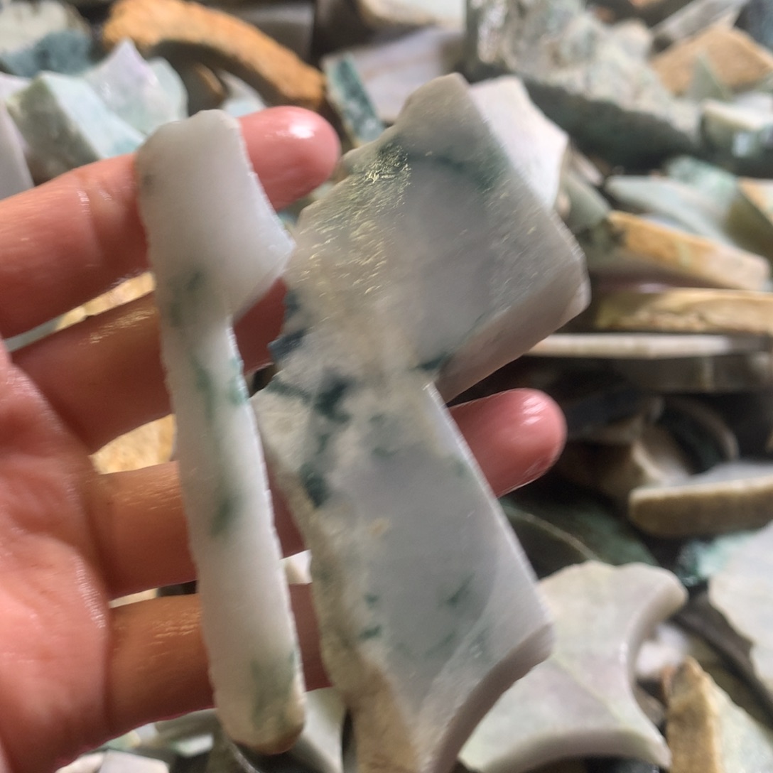 翡翠颈饰未镶嵌缅甸翡翠