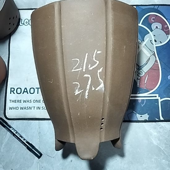 紫砂八爪鱼微瑕一个