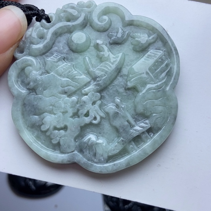 翡翠颈饰未镶嵌翡翠