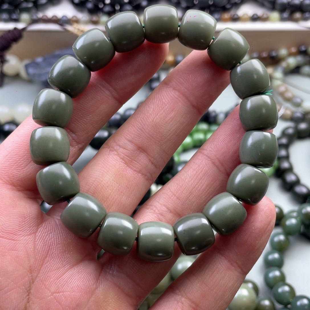 和田玉手串未镶嵌