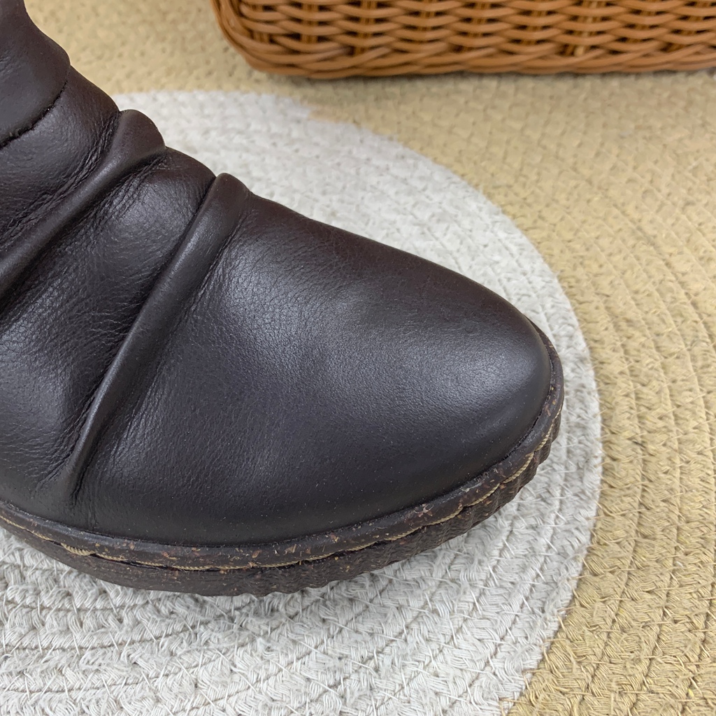 C090（运动码）女鞋 经典低帮皮面轻便舒适百搭时尚休闲鞋