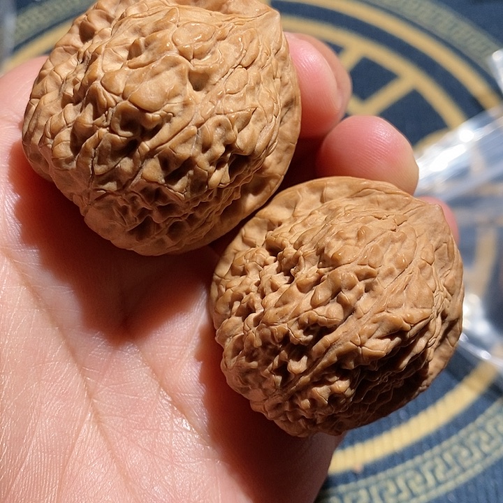 【闪购商品】文玩核桃吊坠金钱豹