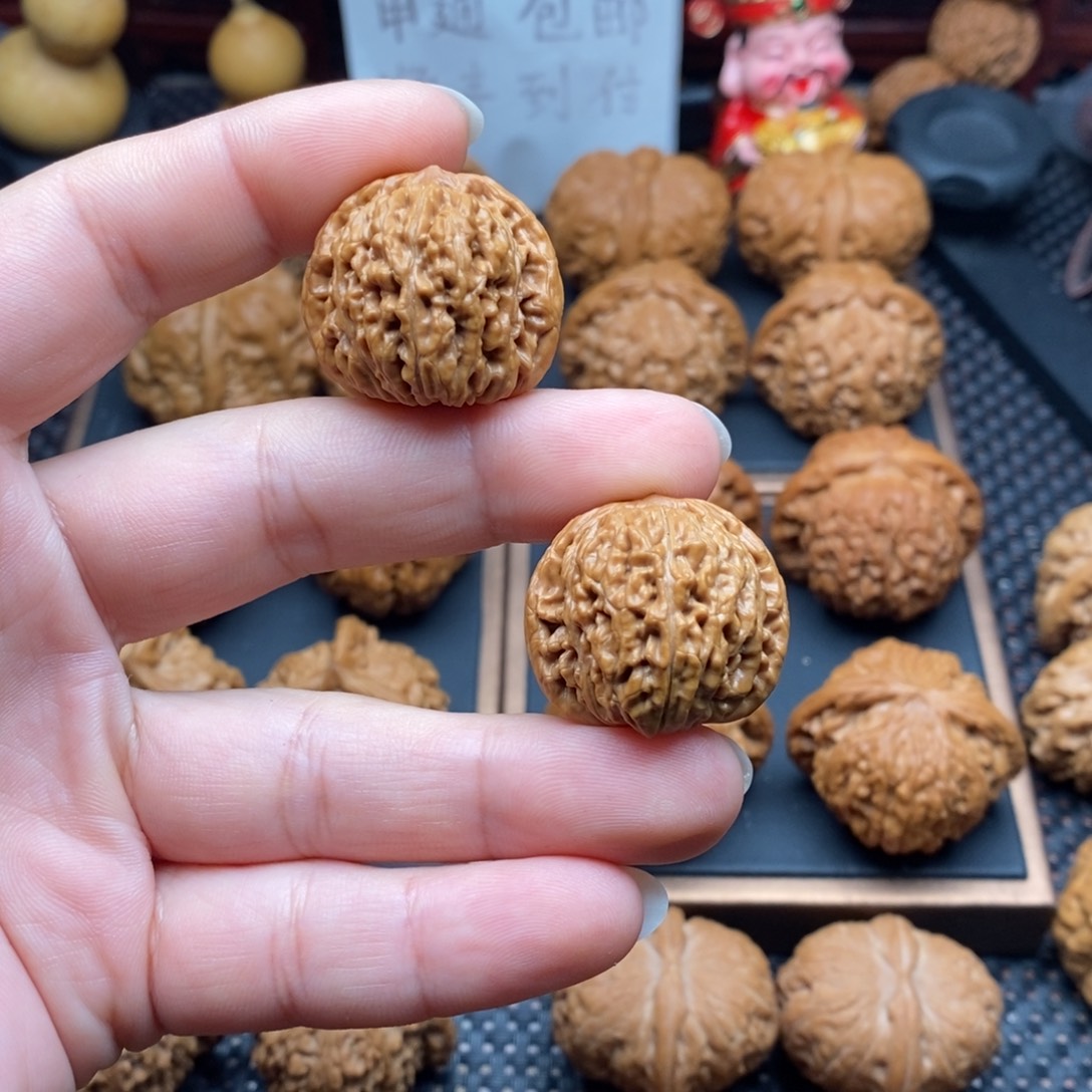 文玩核桃把件全品野生小楼手捻边肚29尺