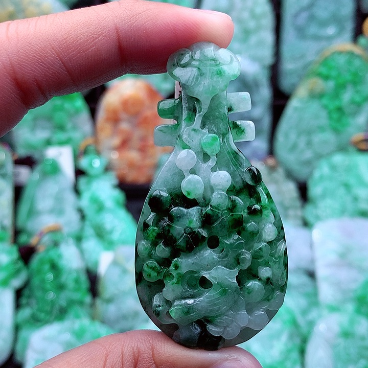 翡翠吊坠(不含链)未镶嵌