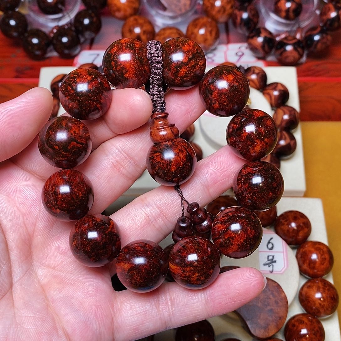 黄花梨/降香黄檀万*咧