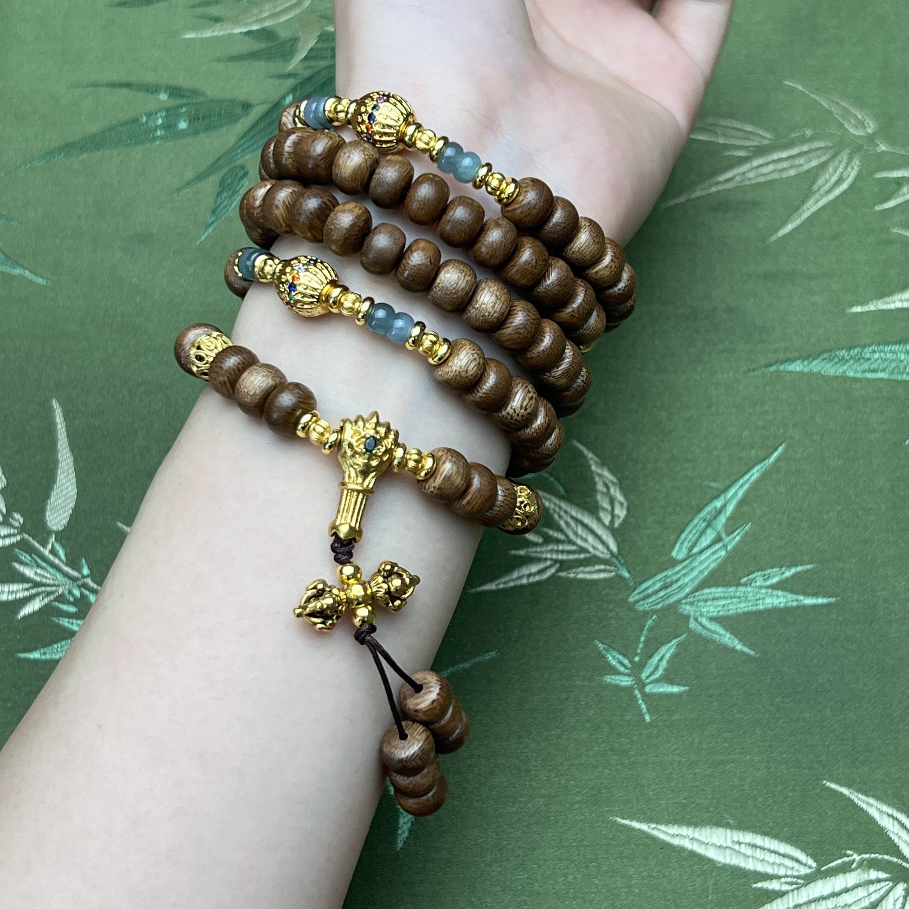 J0138 精品手串有礼盒有证书