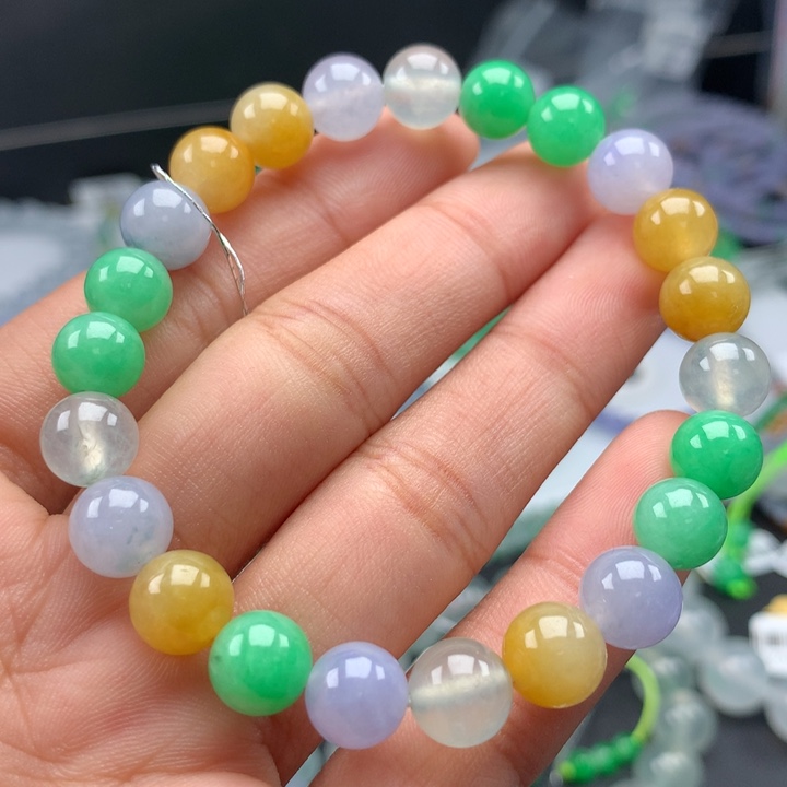 翡翠手镯未镶嵌卡