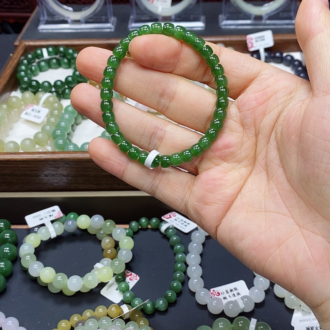 和田玉未镶嵌手串碧玉6