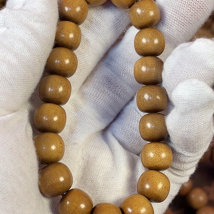 檀香木老山檀10*11手串