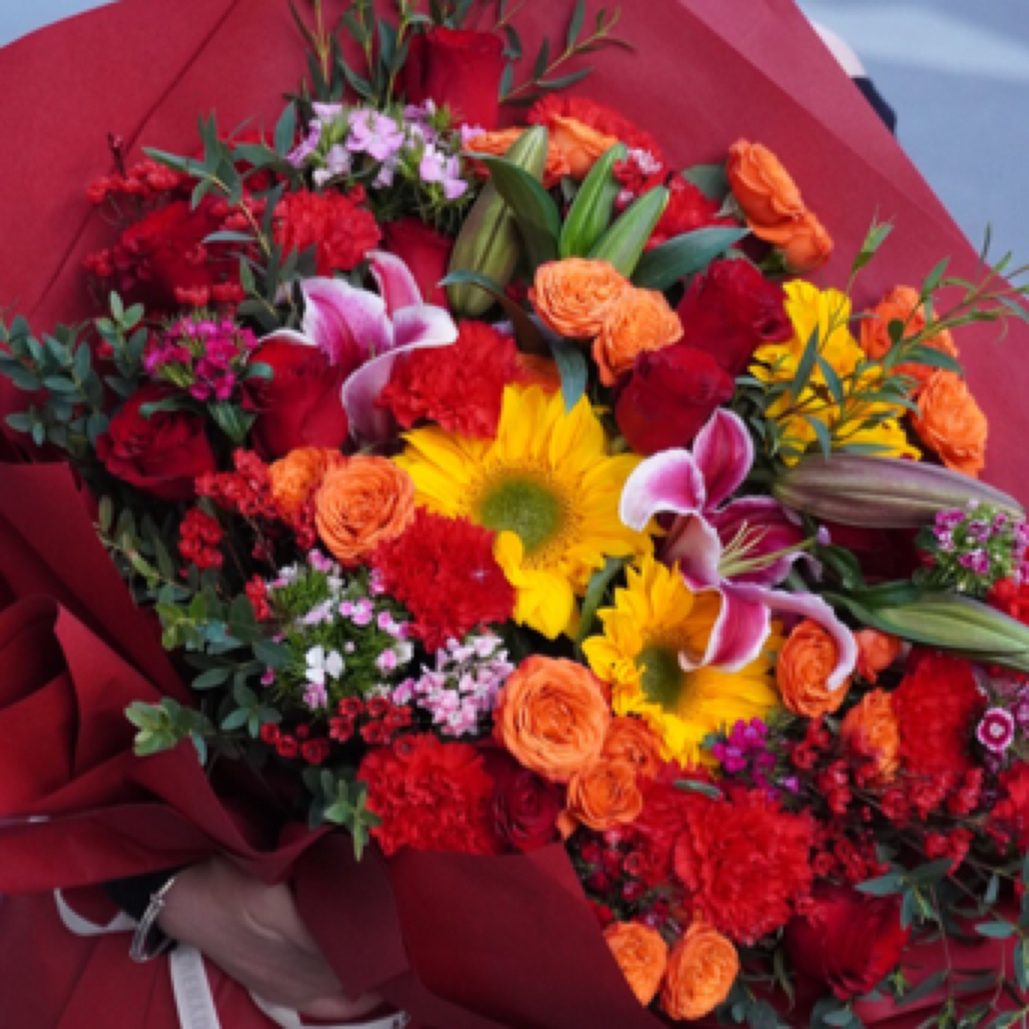 情人节红色系混搭花束