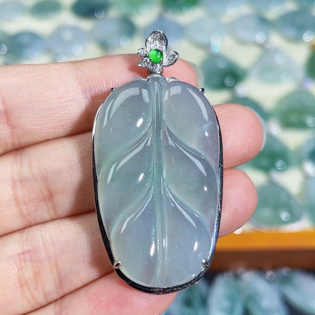 翡翠颈饰18K金镶嵌泡*吊坠