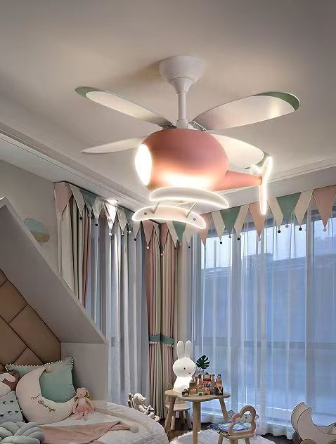 爆款热卖儿童房风扇灯卧室灯带风扇卡通飞机网红房间小飞侠吊扇灯