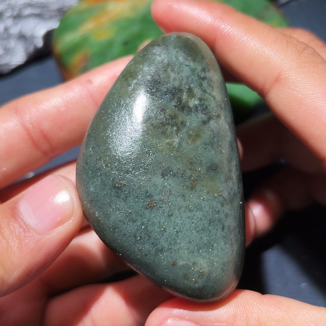 和田玉未镶嵌珠宝奇石