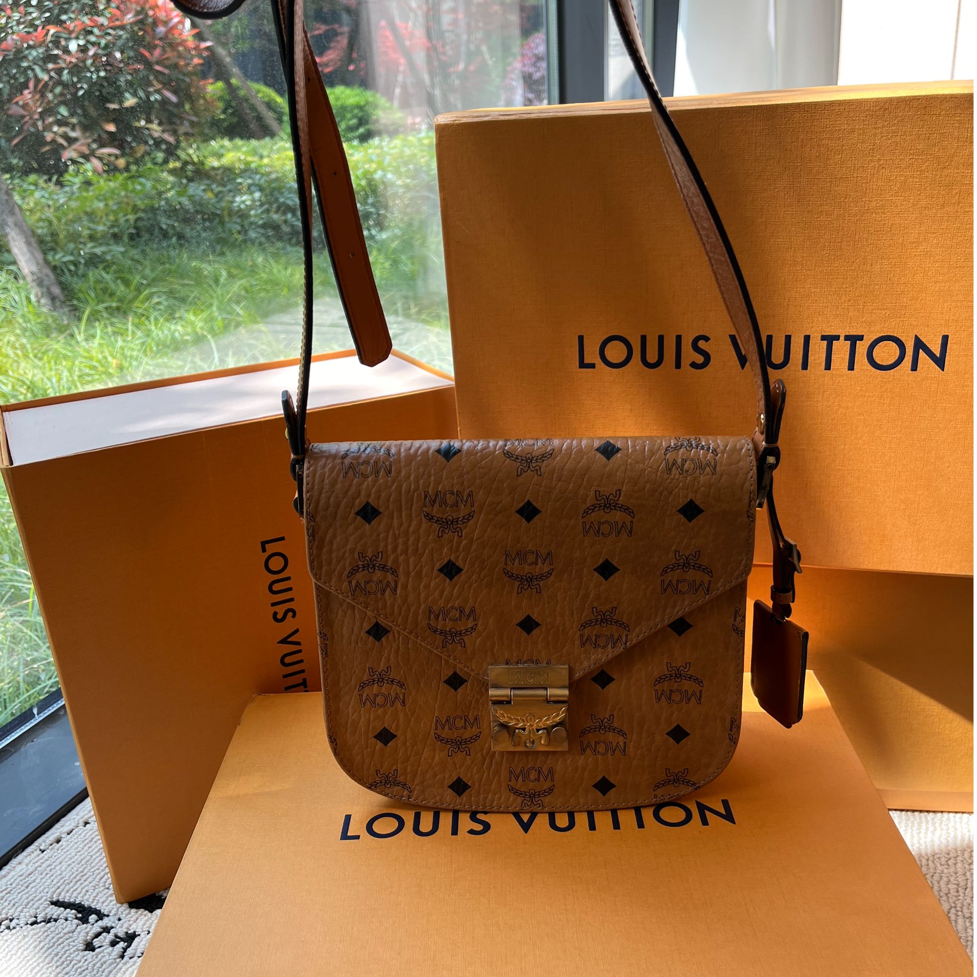 95新 MCM 95新 MCM 马鞍包 干邑色