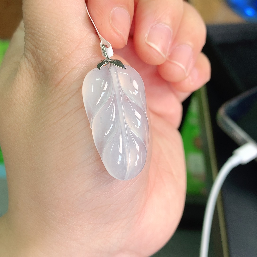 翡翠颈饰18K金镶嵌高冰叶子