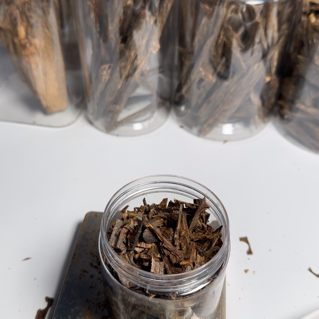 楠木海南红骨沉水50