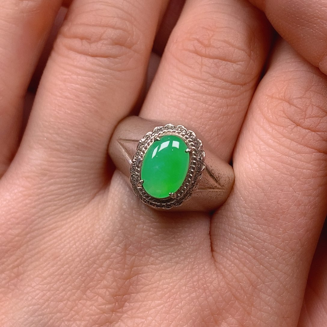 翡翠戒指未镶嵌翡翠蛋面