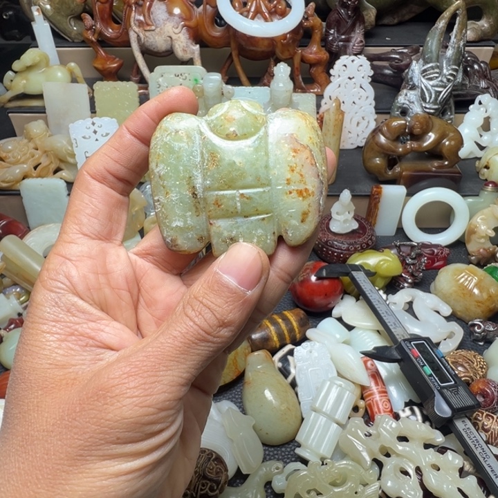 和田玉（糖玉）未镶嵌颈饰