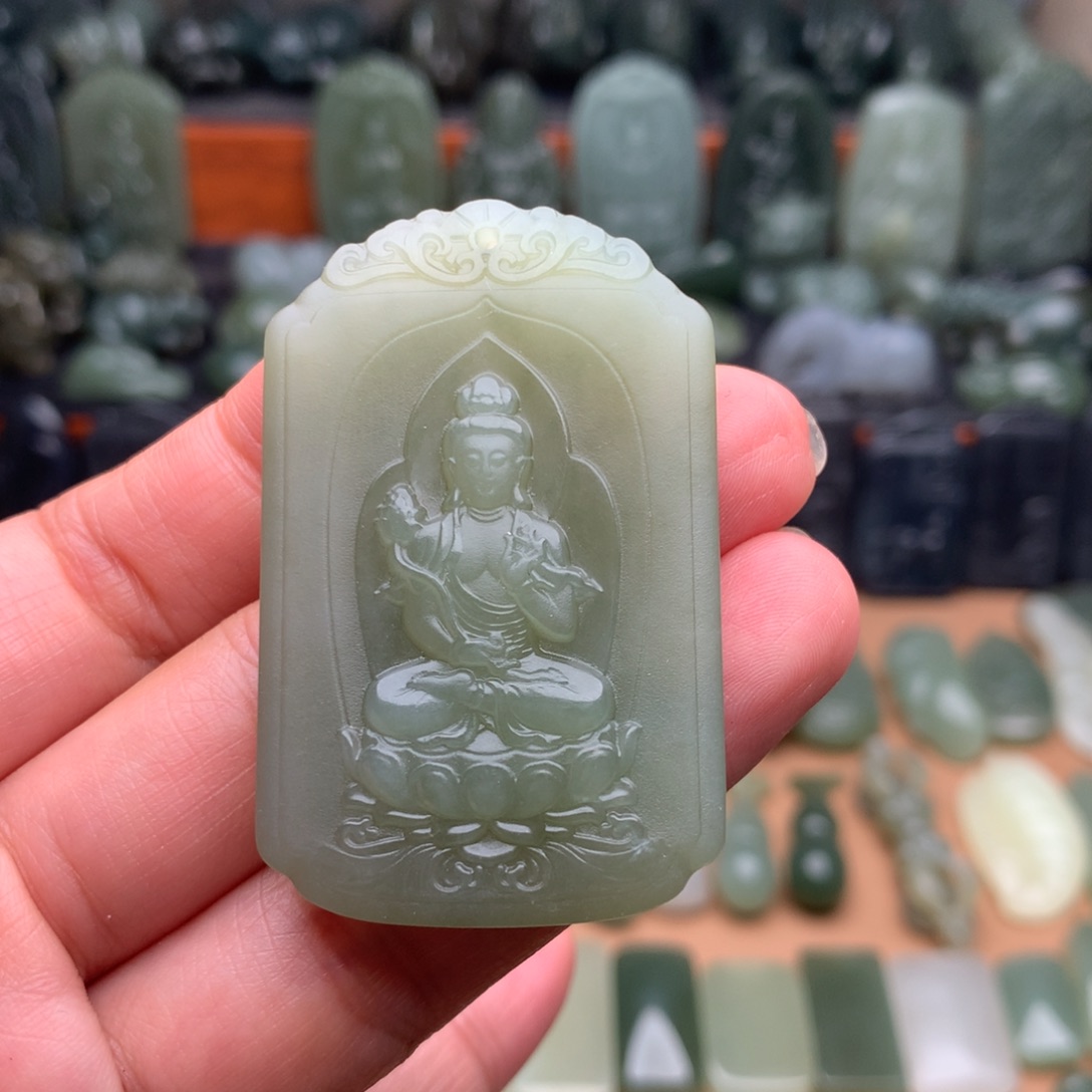 和田玉未镶嵌颈饰挂件65