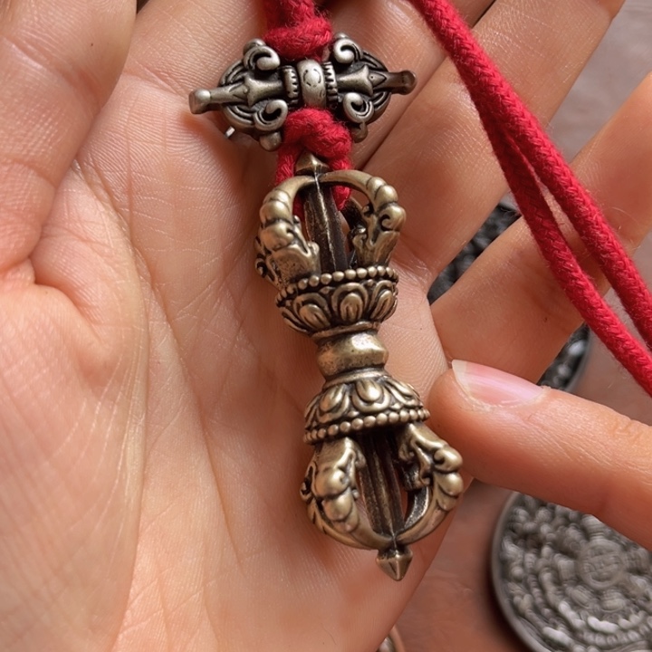 颈饰琉璃“****玖喜欢的朋友