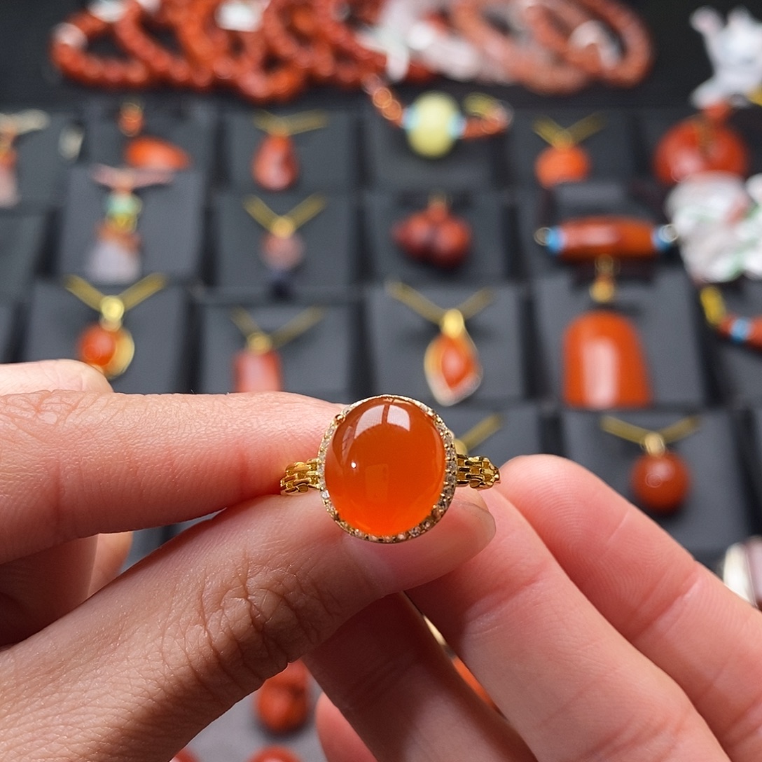 南红玛瑙银S925镶嵌云南保山冰红戒指