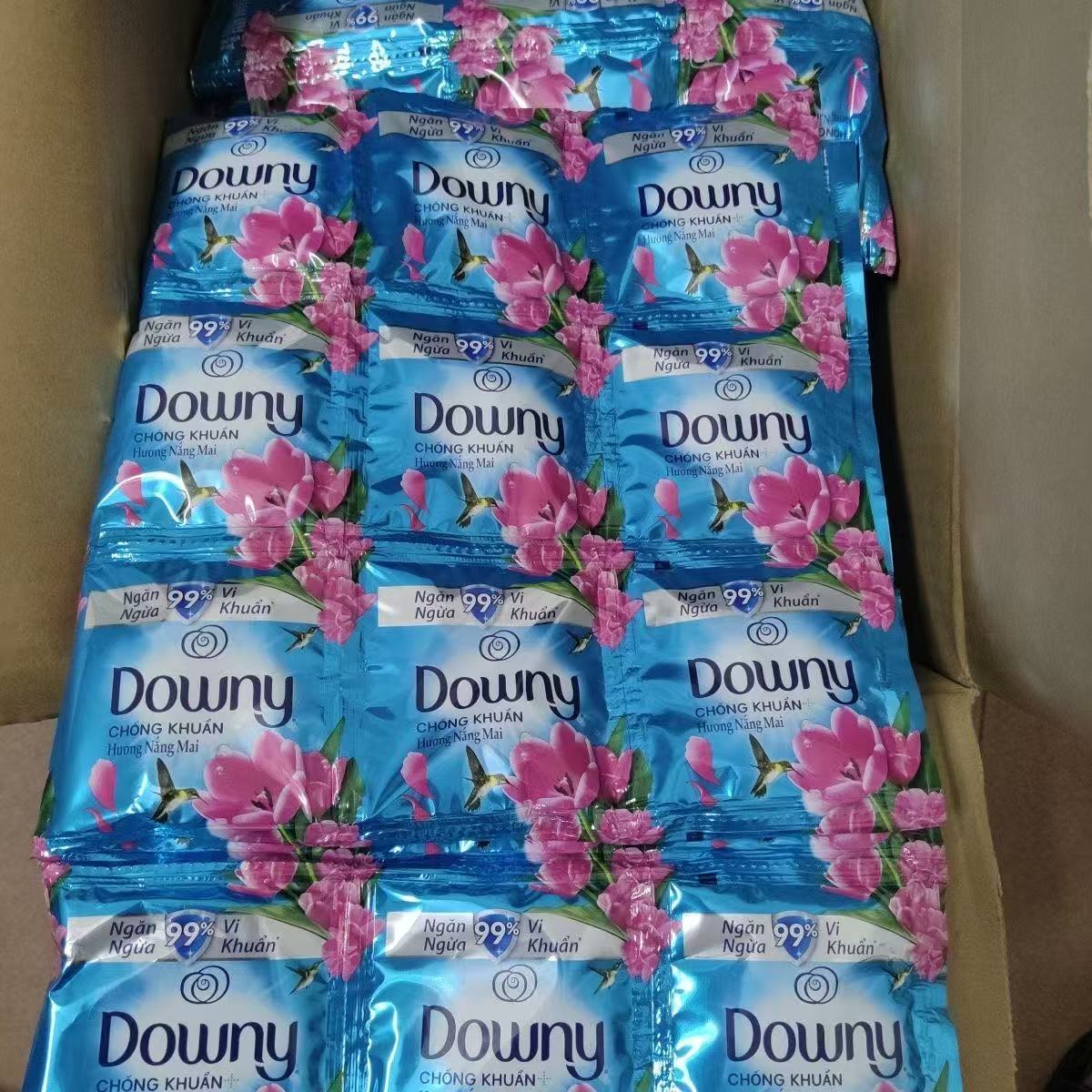 原装进口 Downy衣物柔顺剂 持久留香护形护色防静电 便携旅行装  