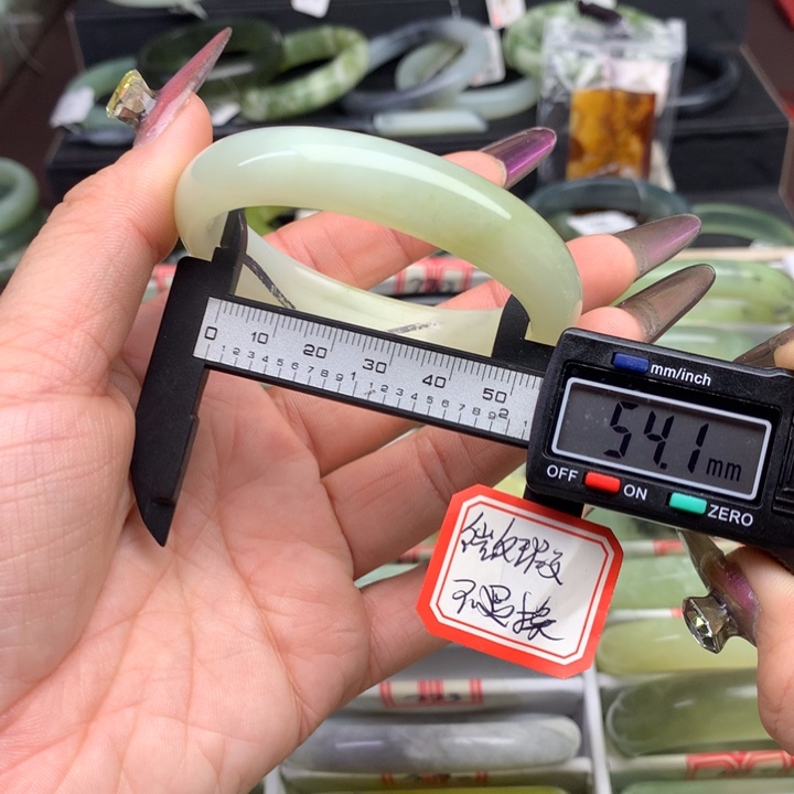 蛇纹石玉手镯未镶嵌774