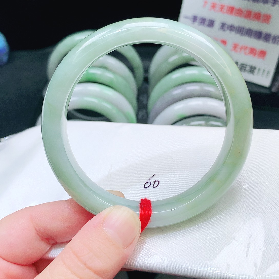 翡翠未镶嵌手镯202