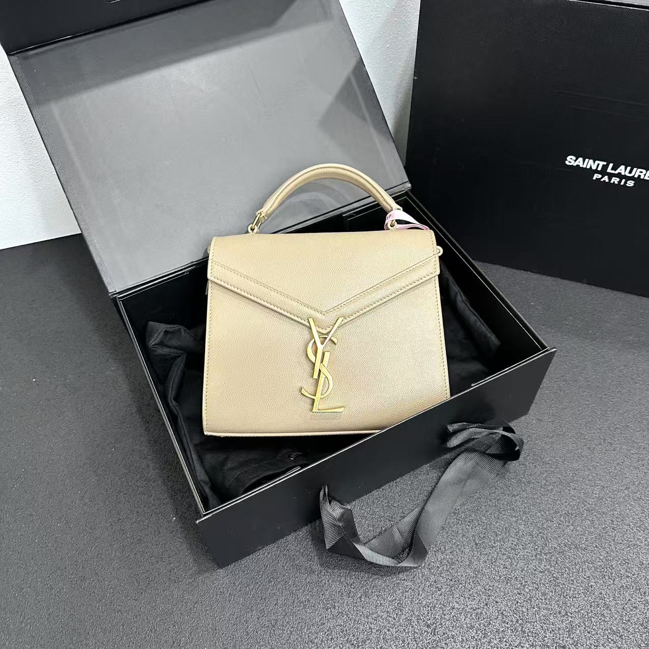 未使用 YSL/圣罗兰 壹所/YSL cassandra 鱼子酱 肩带款 奶茶金