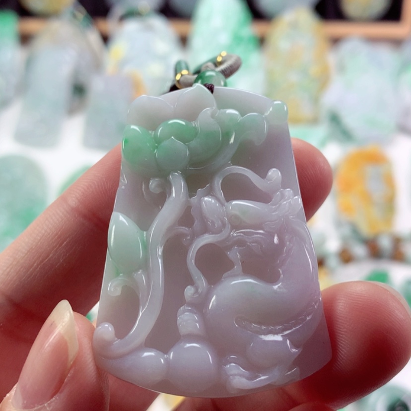 【闪购商品】翡翠吊坠(不含链)未镶嵌